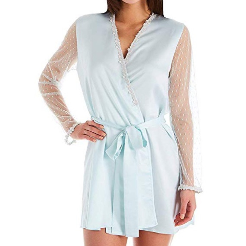 Flora Nikrooz Showstopper Robe in light blue